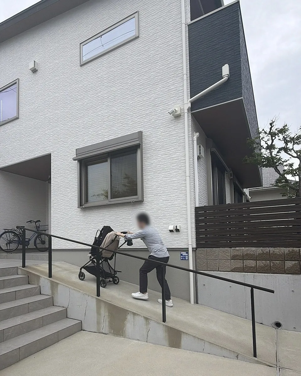 OB様邸でアプローチのスロープを体感していただきました！